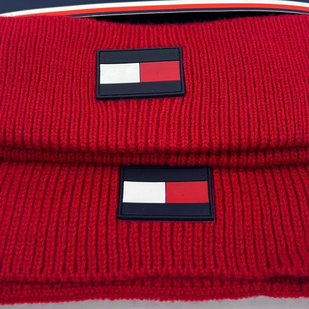 TOMMY HILFIGER WARM HAT & SCARF SET, NAVY BLUE WITH RED ACCENT,UNISEX, ONE SIZE - Picture 13 of 15